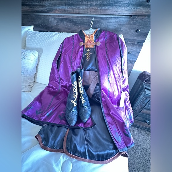 Disney Purple girls  Cape with Black Accents. - Picture 2 of 16